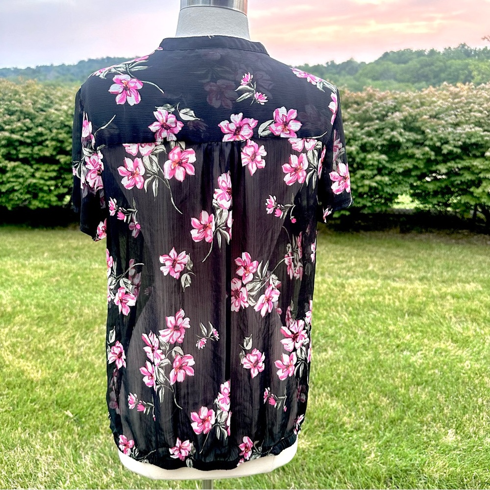Torrid Black Floral Bubble Hem Blouse - Picture 13 of 16